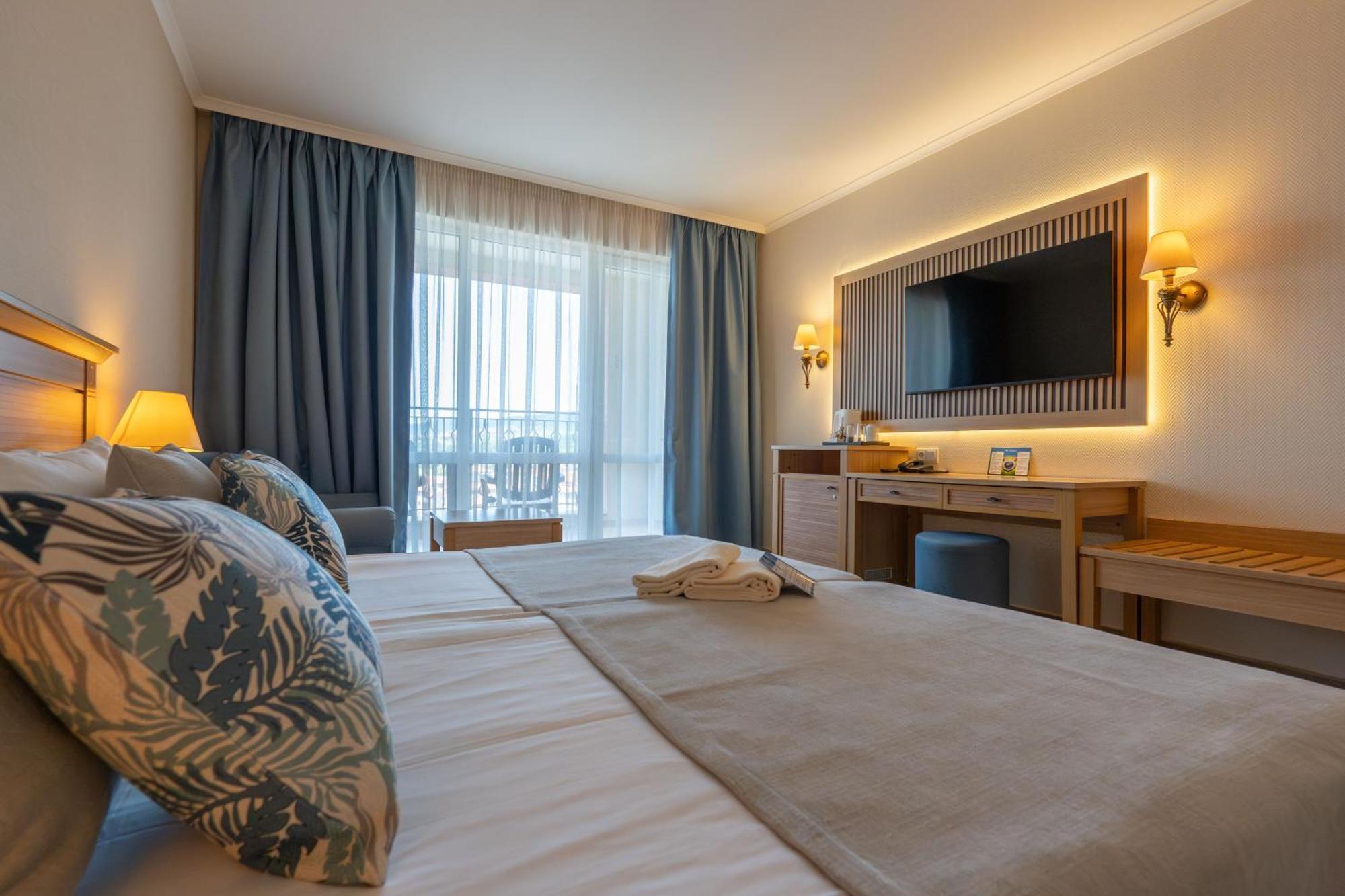 Standard Twin Room Sea View